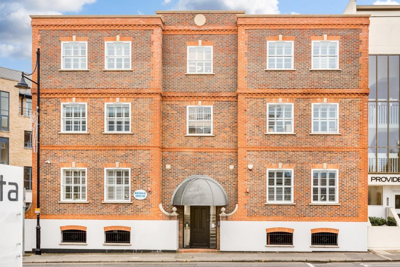 Charming 1 Bedroom Apt , Town Centre, Wifi, Free Parking By Tent Serviced Apartments Staines-upon-Thames Zewnętrze zdjęcie
